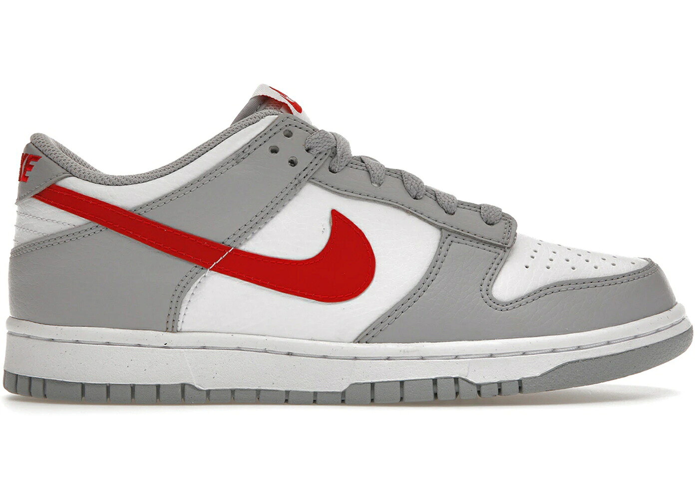 ナイキ ダンク 白色 ホワイト 灰色 グレー 赤 レッド ダンクロー ジュニア キッズ NIKE DUNK LOW WHITE WOLF GREY UNIVERSITY RED (GS) / WOLF GREY WHITE UNIVERSITY RED ベビー マタニティ スニーカー|スニケス