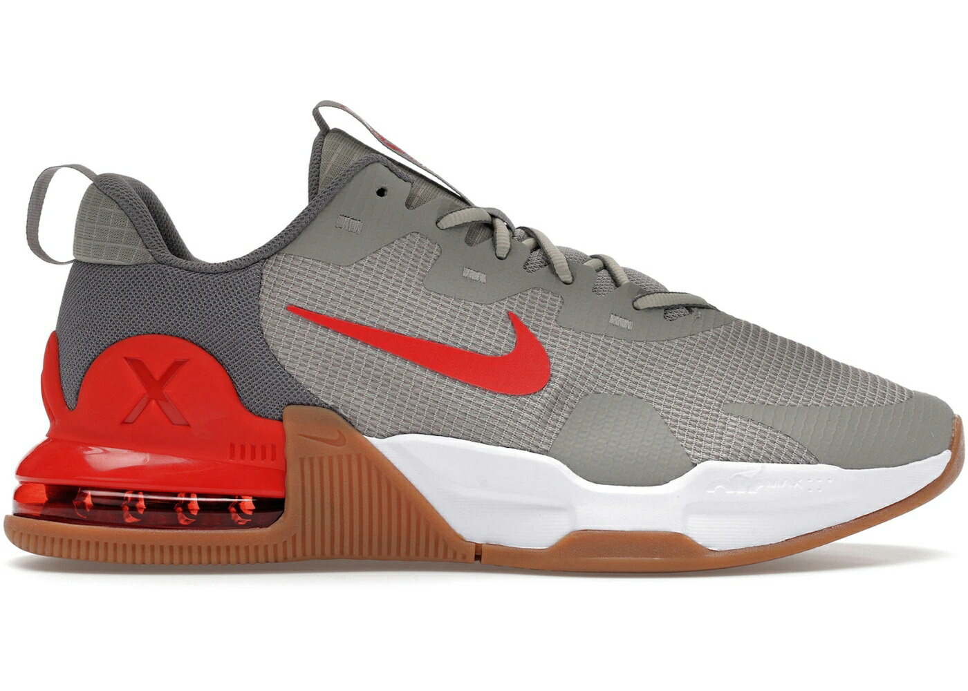 ナイキ マックス アルファ トレーナー クリムゾン 白色 ホワイト エアマックス スニーカー メンズ NIKE AIR MAX ALPHA TRAINER 5 COBBLESTONE CRIMSON GUM / COBBLESTONE FLAT PEWTER WHITE