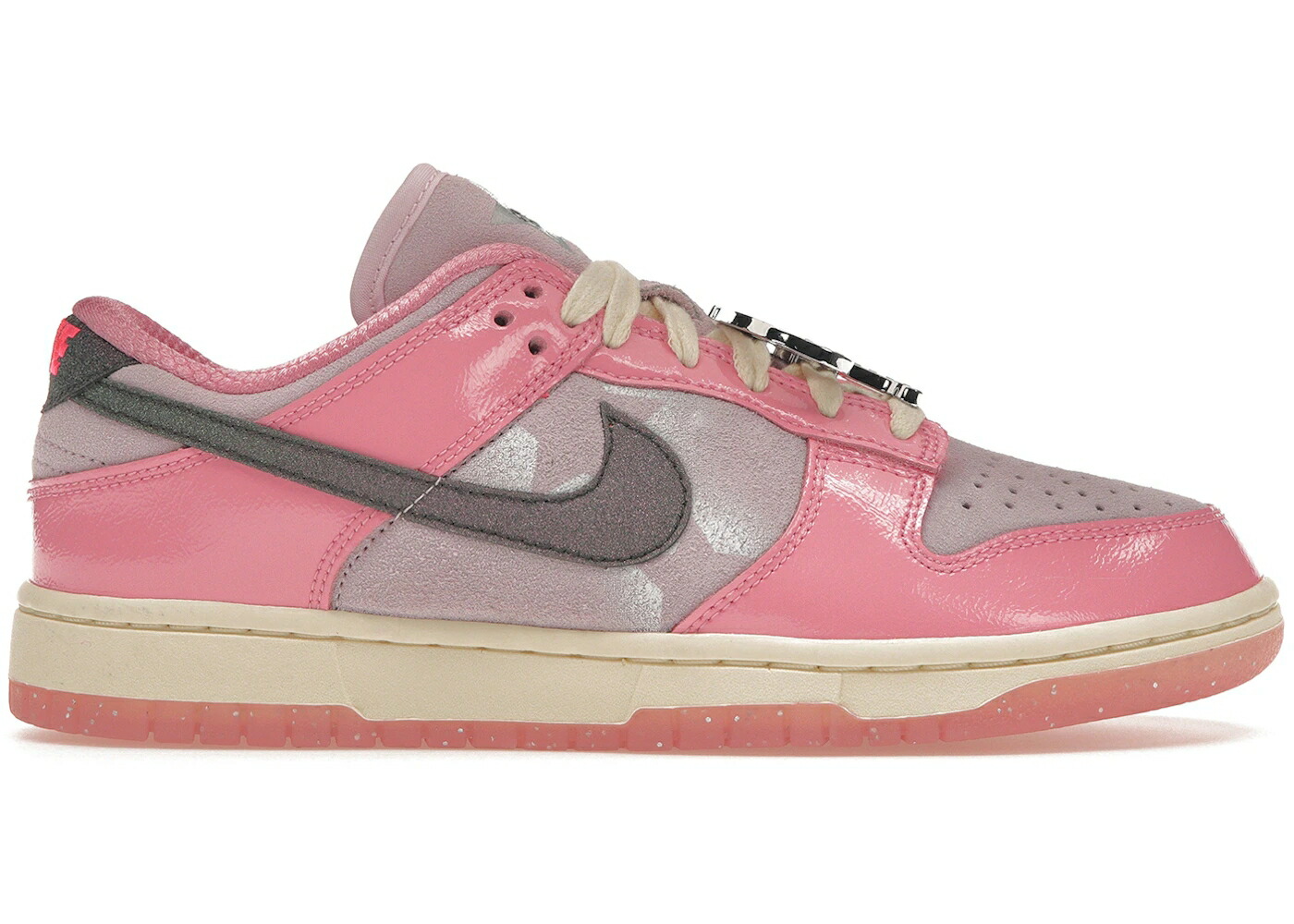 ナイキ ダンク サクラ色 黒いこと 黒いこと ダンクロー WOMEN\u0027S スニーカー レディース NIKE DUNK LOW LX BARBIE (WOMEN\u0027S) / PINK FOAM PALE VANILLA BLACK