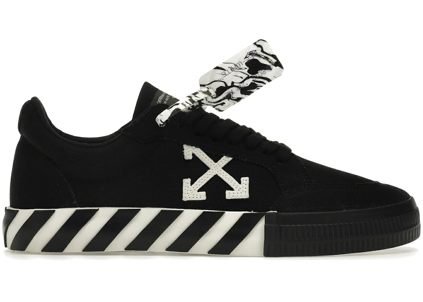 オフホワイト 黒色 ブラック 白色 ホワイト アロー スニーカー メンズ OFF-WHITE VULC LOW BLACK WHITE ARROW / BLACK WHITE