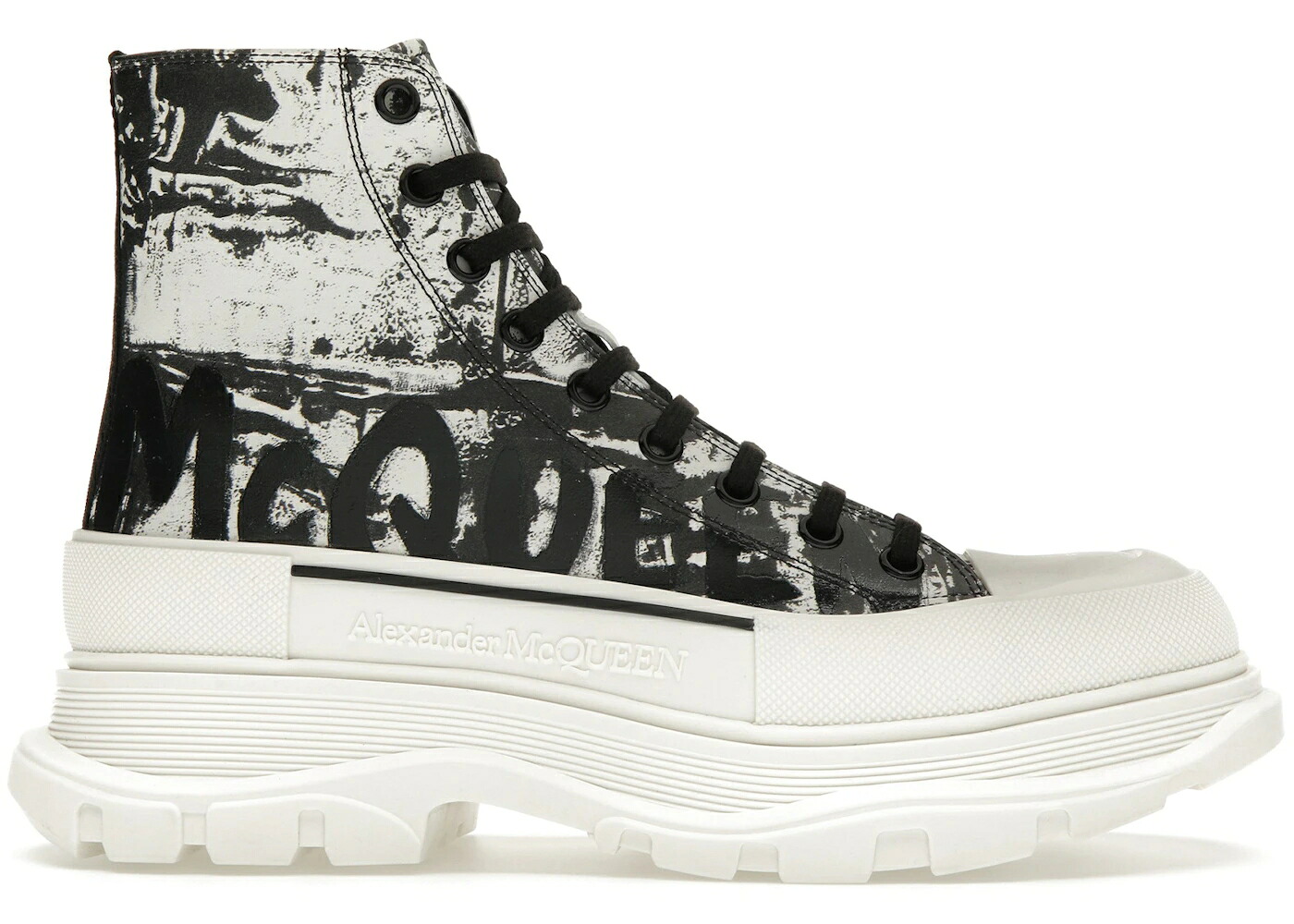 アレキサンダーマックイーン ブーツ 白色 ホワイト 黒色 ブラック スニーカー メンズ ALEXANDER MCQUEEN ALEXANDER MCQUEEN GRAFFITI TREAD SLICK BOOT WHITE BLACK / WHITE BLACK|スニケス