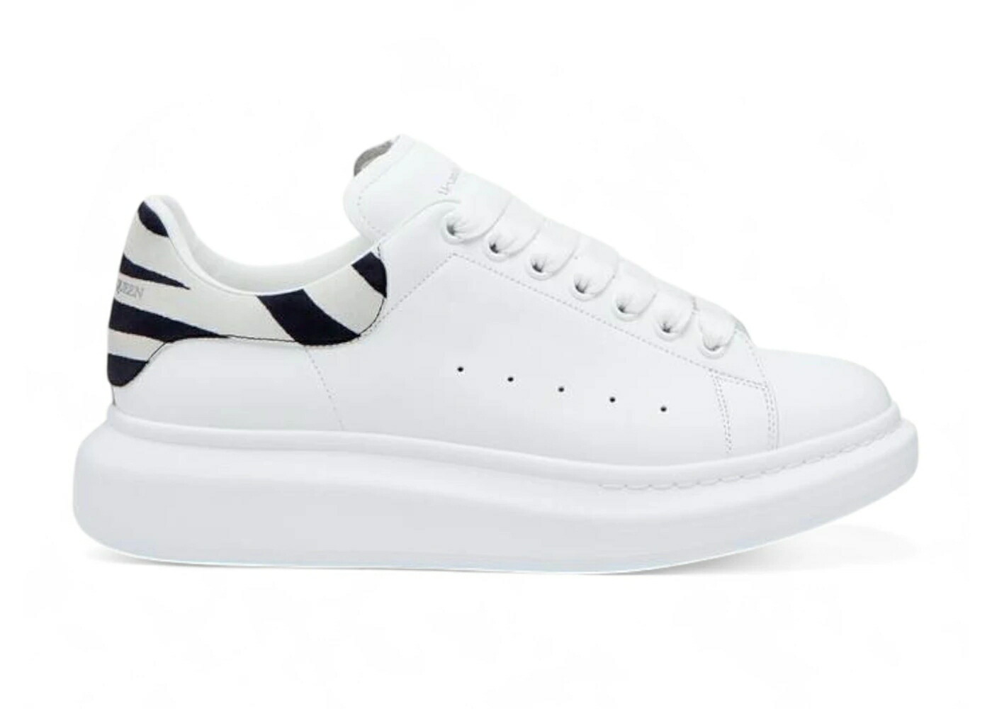 アレキサンダーマックイーン 黒色 ブラック 白色 ホワイト スニーカー メンズ ALEXANDER MCQUEEN ALEXANDER MCQUEEN OVERSIZED BLACK WHITE ZEBRA / BLACK WHITE