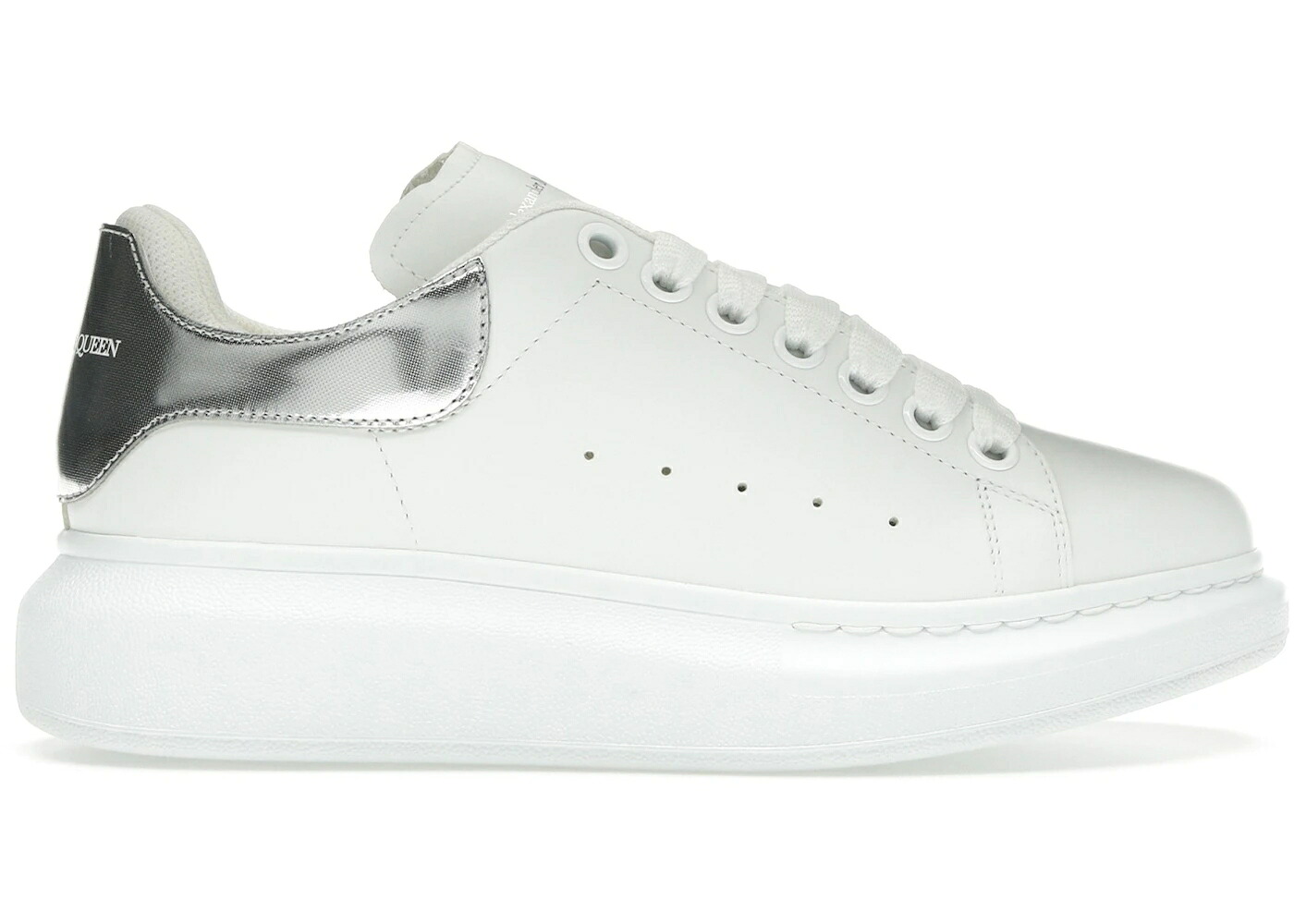 アレキサンダーマックイーン 白色 ホワイト 銀色 シルバー WOMEN'S スニーカー レディース ALEXANDER MCQUEEN ALEXANDER MCQUEEN OVERSIZED WHITE SILVER (WOMEN'S) / WHITE SILVER|スニケス