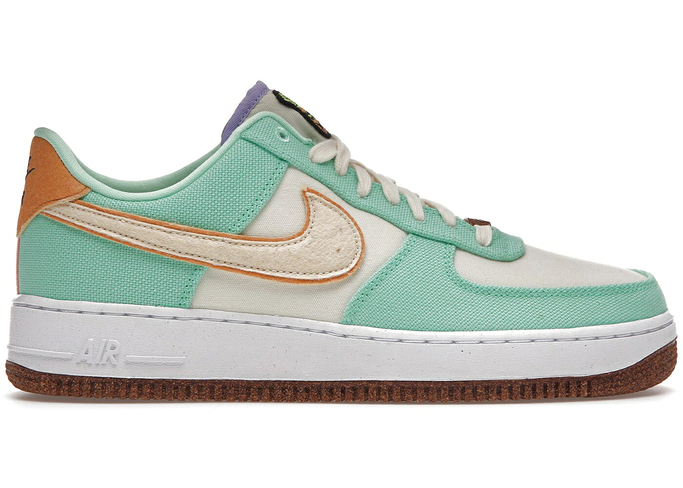 ナイキ 緑 グリーン エアフォース '07 WOMEN'S スニーカー レディース NIKE AIR FORCE 1 LOW PINAPPLE (WOMEN'S) / GREEN GLOW COCONUT MILK METALIC｜スニケス