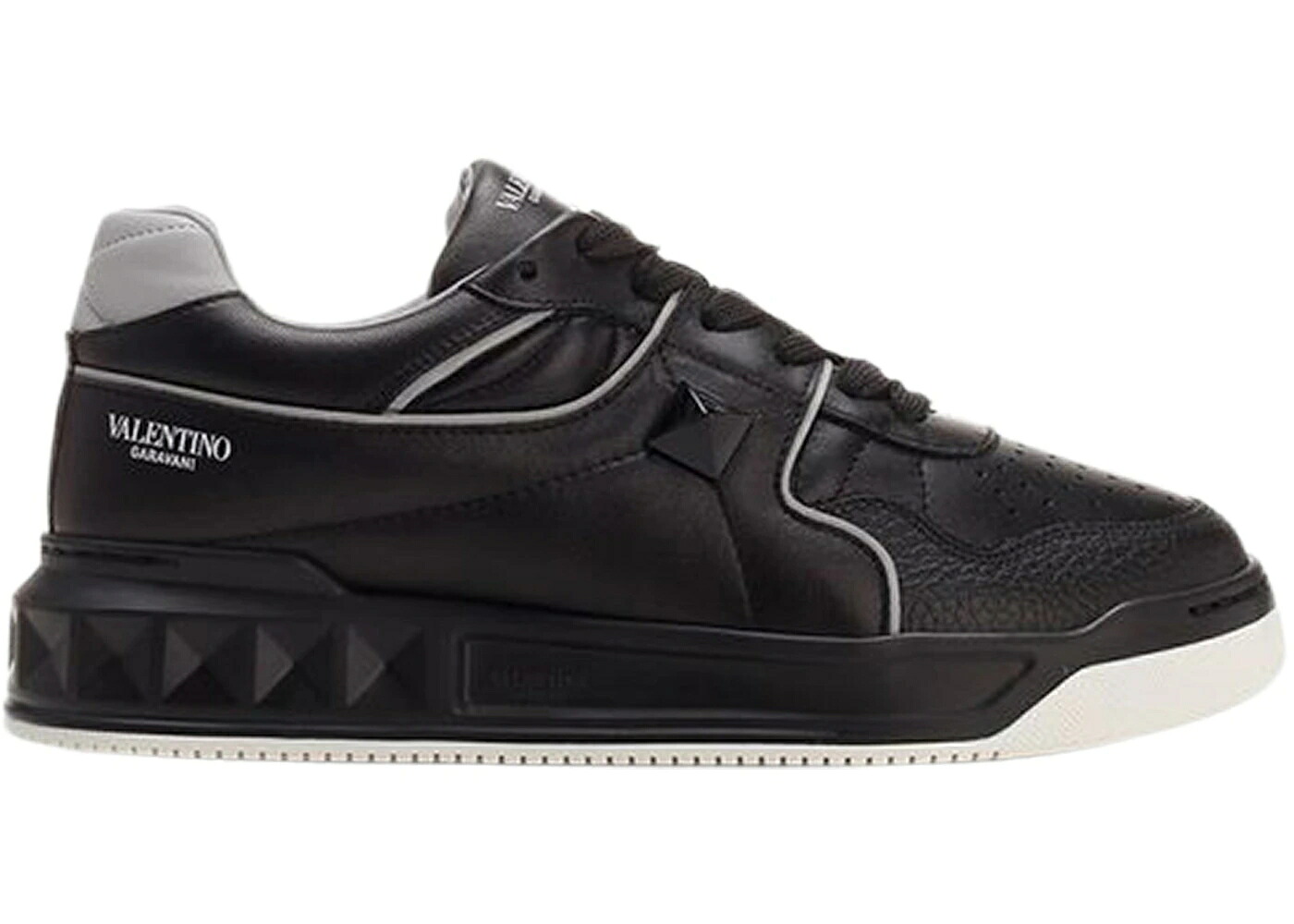 ヴァレンティノ 黒色 ブラック 灰色 グレー グレイ スニーカー メンズ VALENTINO GARAVANI ONE STUD LOW TOP BLACK GRAY / BLACK GRAY｜スニケス