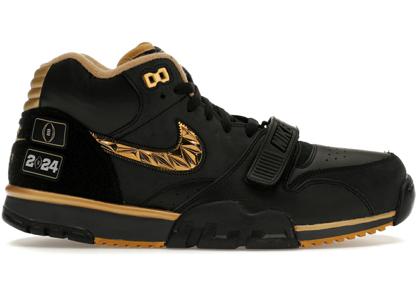 ナイキ トレーナー カレッジ 黒色 ブラック ゴールド エアトレーナー スニーカー メンズ NIKE AIR TRAINER 1 COLLEGE FOOTBALL PLAYOFFS PACK BLACK / BLACK ANTHRACITE METALLIC GOLD