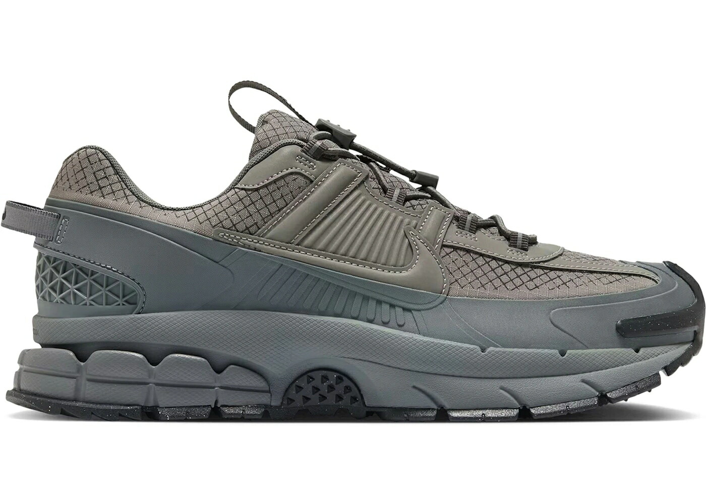ナイキ ズーム プラチナム スニーカー メンズ NIKE ZOOM VOMERO 5 ROAM METALLIC PLATINUM / METALLIC PEWTER METALLIC PEWTER