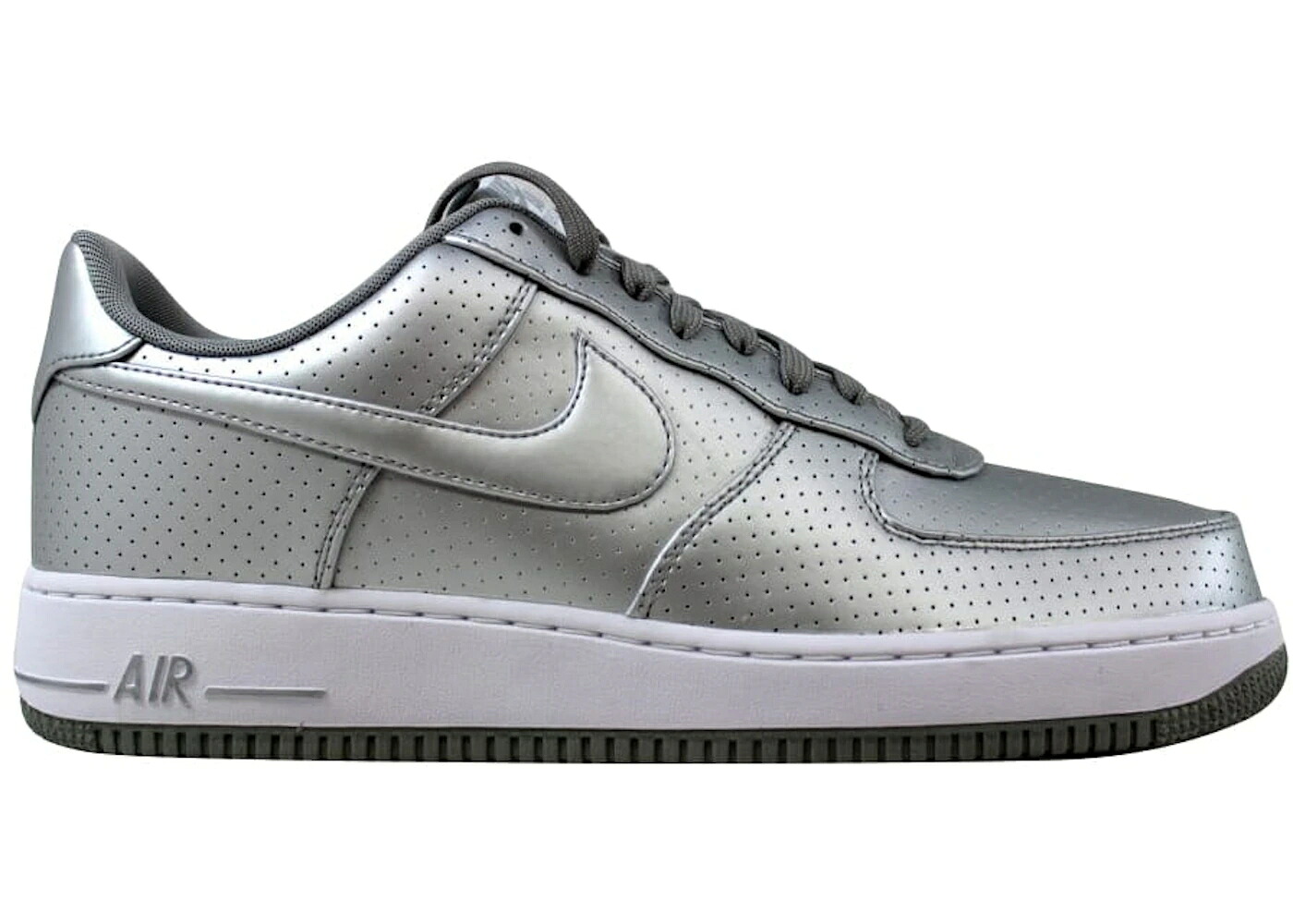 ナイキ 銀色 シルバー エアフォース '07 スニーカー メンズ NIKE AIR FORCE 1 LOW LV8 METALLIC SILVER PERFORATED / METALLIC SILVER METALLIC SILVER