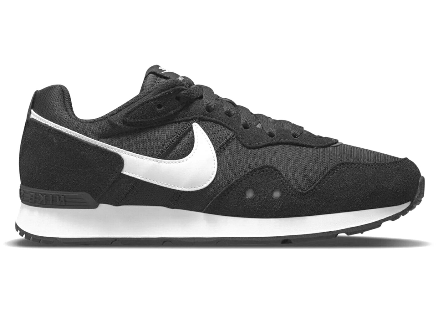 ナイキ 黒色 ブラック 白色 ホワイト WOMEN'S スニーカー レディース NIKE RUNNER WIDE BLACK WHITE (WOMEN'S) / BLACK WHITE BLACK｜スニケス