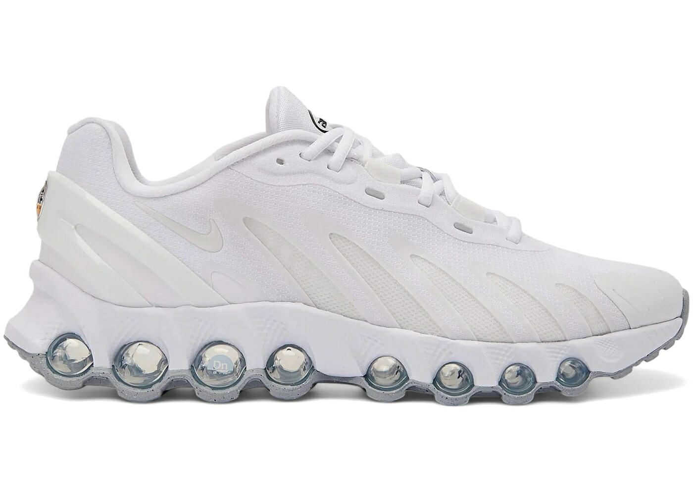 ナイキ マックス 白色 ホワイト 銀色 シルバー エアマックス スニーカー メンズ NIKE AIR MAX DN8 WHITE METALLIC SILVER / WHITE METALLIC SILVER WHITE