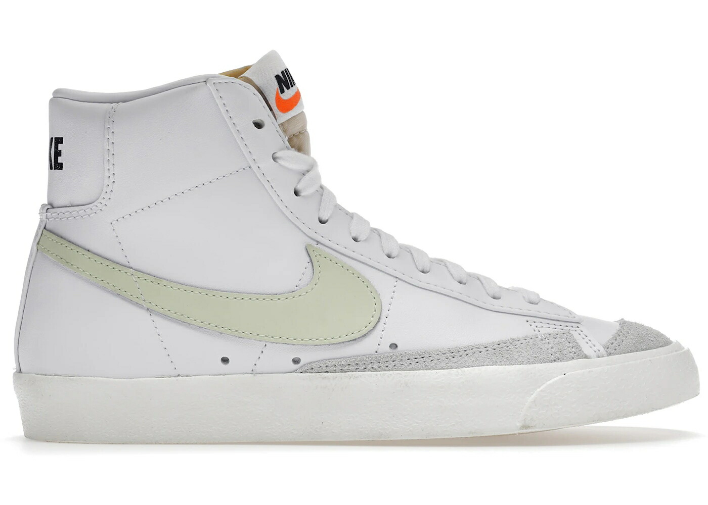 ナイキ ブレイザー ミッド 白いこと 白いこと 橙 オレンジ色 WOMEN\u0027S スニーカー レディース NIKE BLAZER MID 77 WHITE BARELY VOLT (WOMEN\u0027S) / WHITE WHITE TOTAL ORANGE BARELY