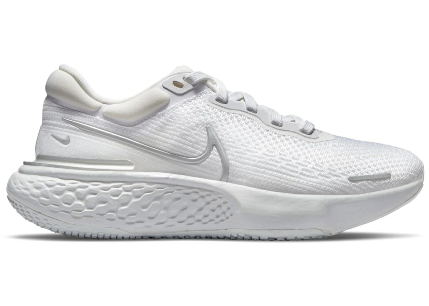 ナイキ ラン フライニット 白色 ホワイト 銀色 シルバー ピュア プラチナム WOMEN'S スニーカー レディース NIKE ZOOMX INVINCIBLE RUN FLYKNIT WHITE METALLIC SILVER (WOMEN'S) / WHITE PURE PLATINUM METALLIC|スニケス