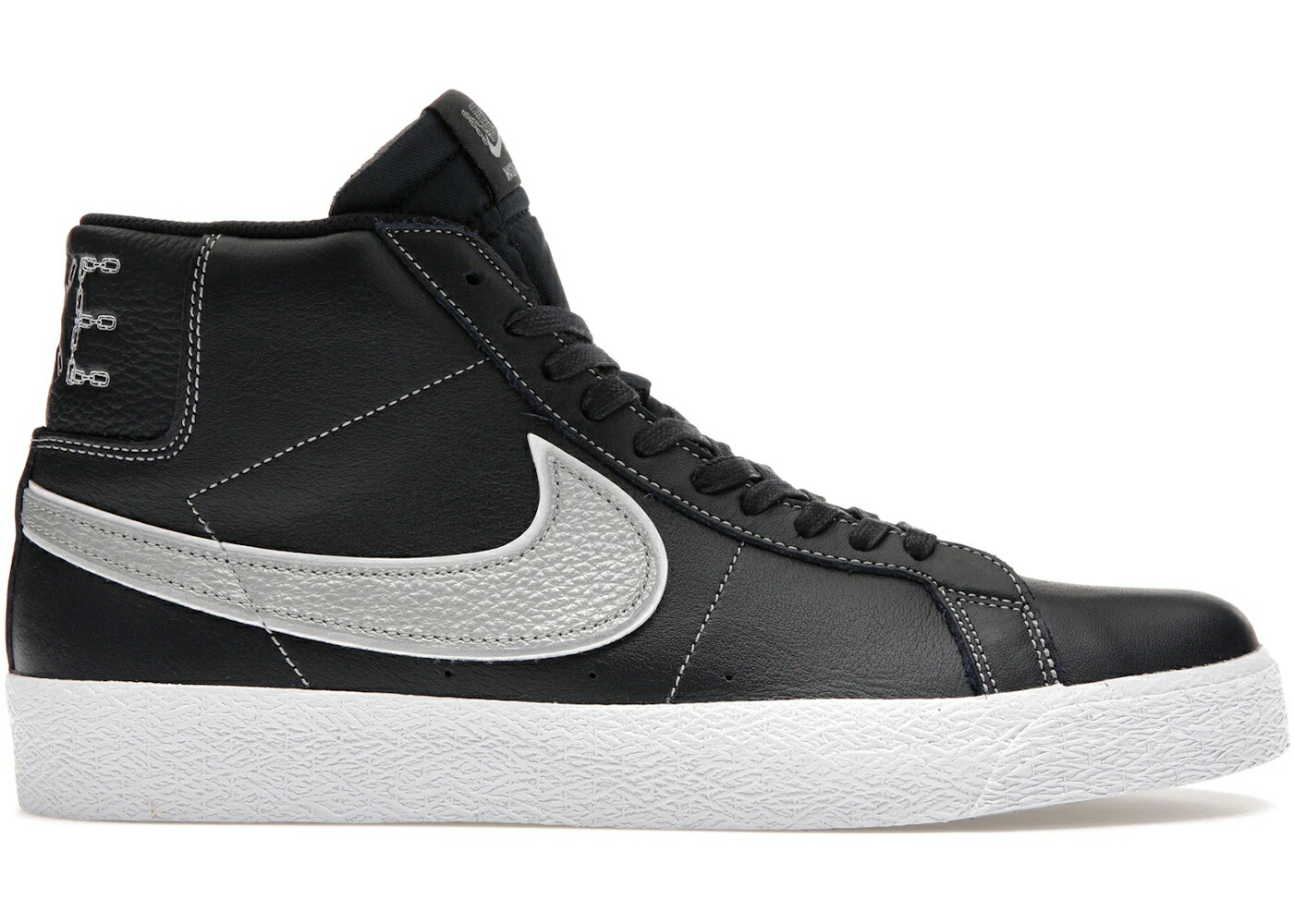 ナイキ エスビー 望遠レンズ ブレイザー ミッド しろがね色 しろがね色 スニーカー メンズ NIKE SB ZOOM BLAZER MID MASON SILVA DARK OBSIDIAN METALLIC SILVER / DARK OBSIDIAN METALLIC SILVER メンズ靴-靴