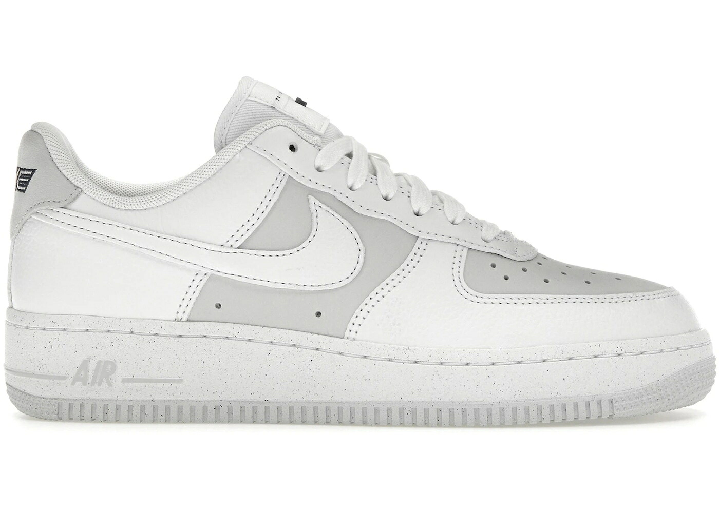 ナイキ 白いこと 白いこと 薄墨色 薄墨色 空軍 \u002707 WOMEN\u0027S スニーカー レディース NIKE AIR FORCE 1 LOW LX WHITE PHOTON DUST WOMEN\u0027S) / WHITE LIGHT SMOKE GREY PHANTOM