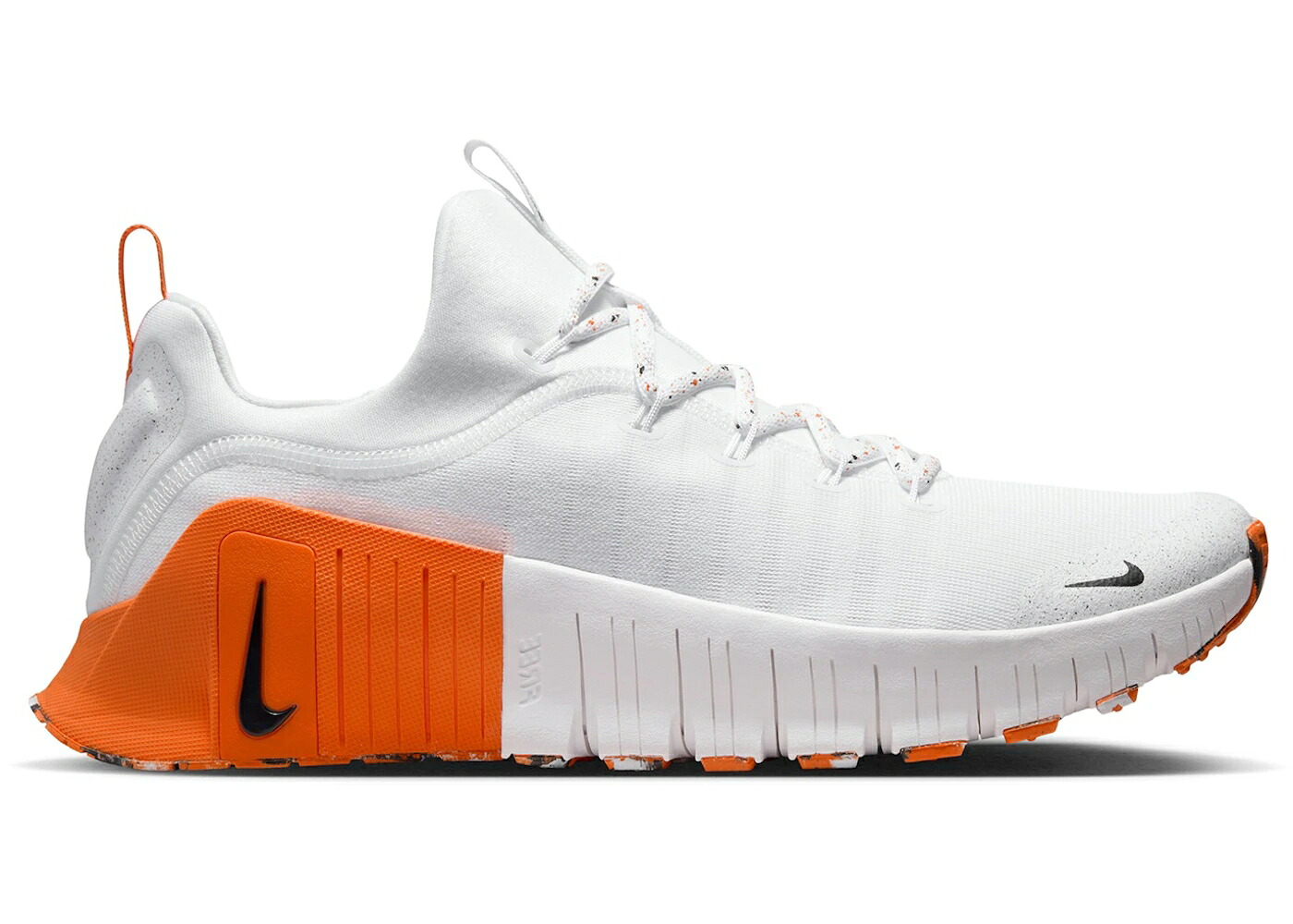 ナイキ フリー 白色 ホワイト 橙 オレンジ 黒色 ブラック スニーカー メンズ NIKE FREE METCON 6 WHITE SAFETY ORANGE BLACK / WHITE SAFETY ORANGE BLACK