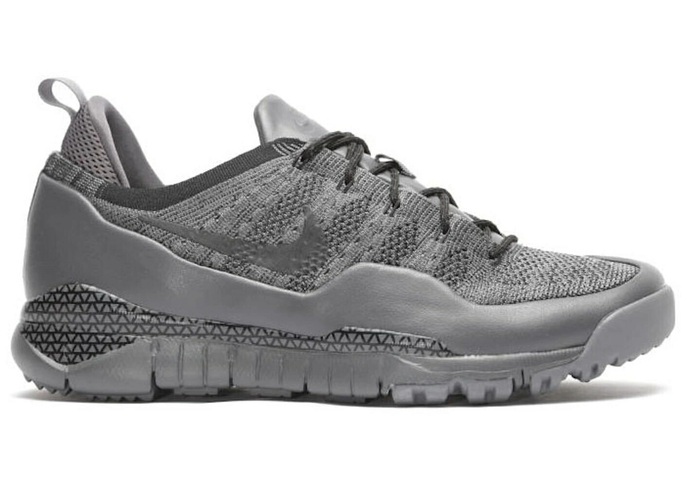 ナイキ フライニット 灰色 グレー 黒色 ブラック クール スニーカー メンズ NIKE LUPINEK FLYKNIT LOW DARK GREY / DARK GREY BLACK COOL GREY
