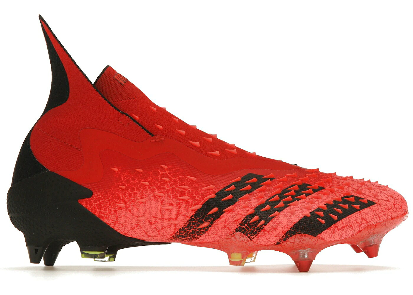 アディダス プレデター 赤 レッド コア 黒色 ブラック FREAK+ スニーカー メンズ ADIDAS PREDATOR SG RED / RED CORE BLACK SOLAR RED