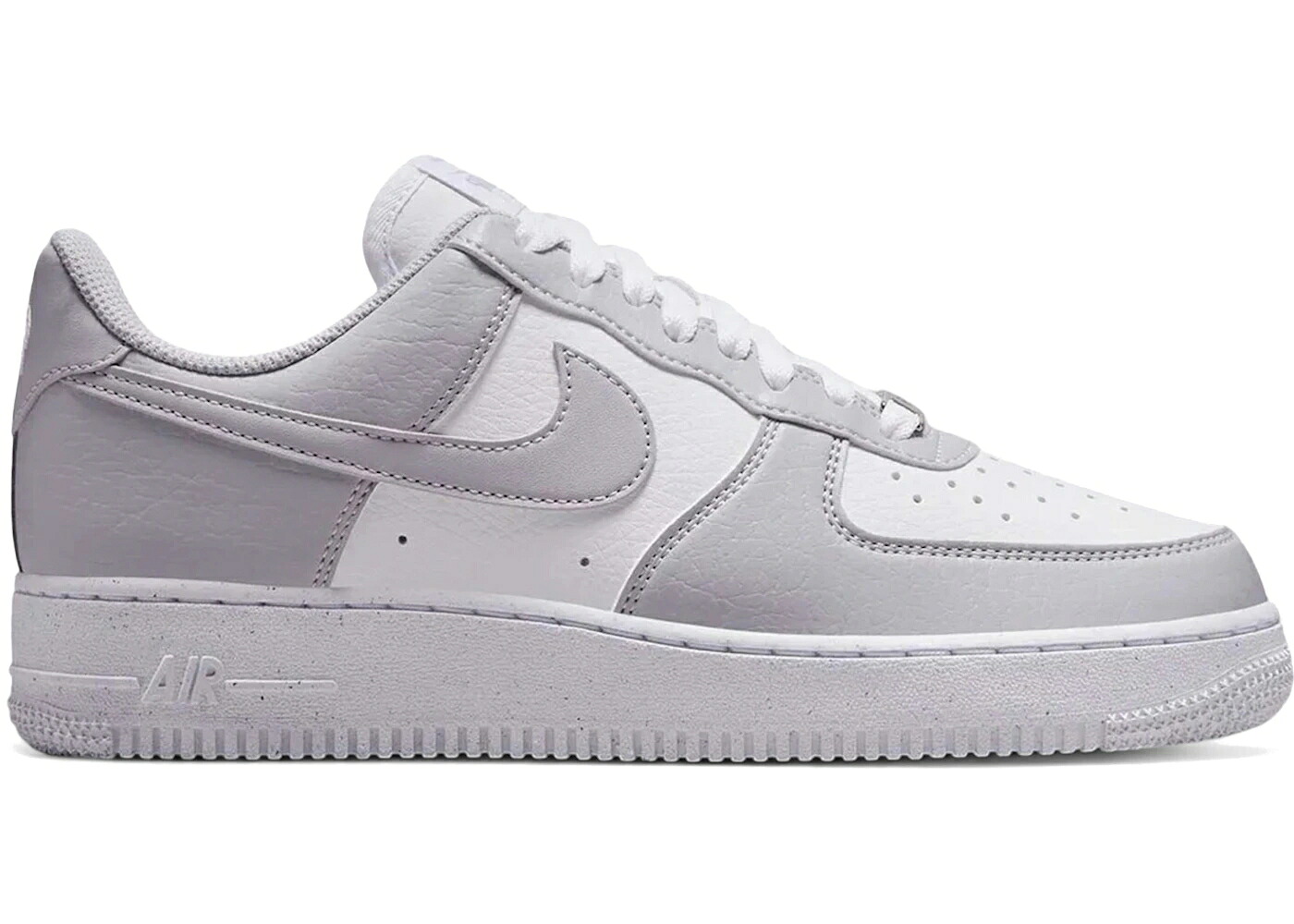 ナイキ 白色 ホワイト 灰色 グレー 銀色 シルバー エアフォース '07 WOMEN'S スニーカー レディース NIKE AIR FORCE 1 LOW SE NEXT NATURE WHITE WOLF GREY (WOMEN'S) / WHITE WOLF GREY METALLIC SILVER|スニケス