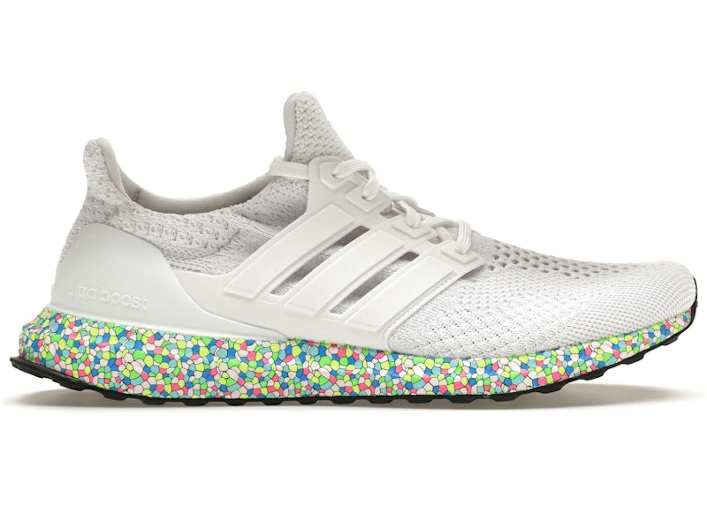 アディダス ウルトラ ブースト 白色 ホワイト コア 黒色 ブラック ウルトラブースト 5.0 スニーカー メンズ ADIDAS ULTRA BOOST DNA WHITE MOSAIC / CLOUD WHITE MULTI CORE BLACK｜スニケス