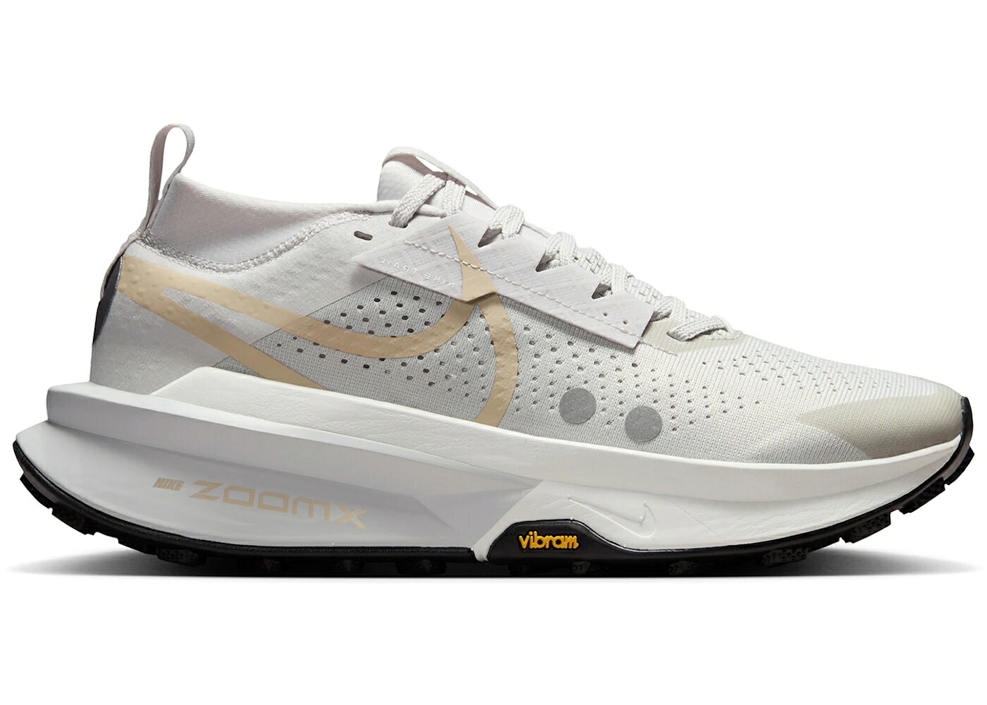 ナイキ 灰色 グレー 白色 ホワイト 黒色 ブラック WOMEN'S スニーカー レディース NIKE ZEGAMA 2 VAST GREY SUMMIT WHITE BLACK SANDDRIFT (WOMEN'S) / VAST GREY SUMMIT WHITE BLACK|スニケス