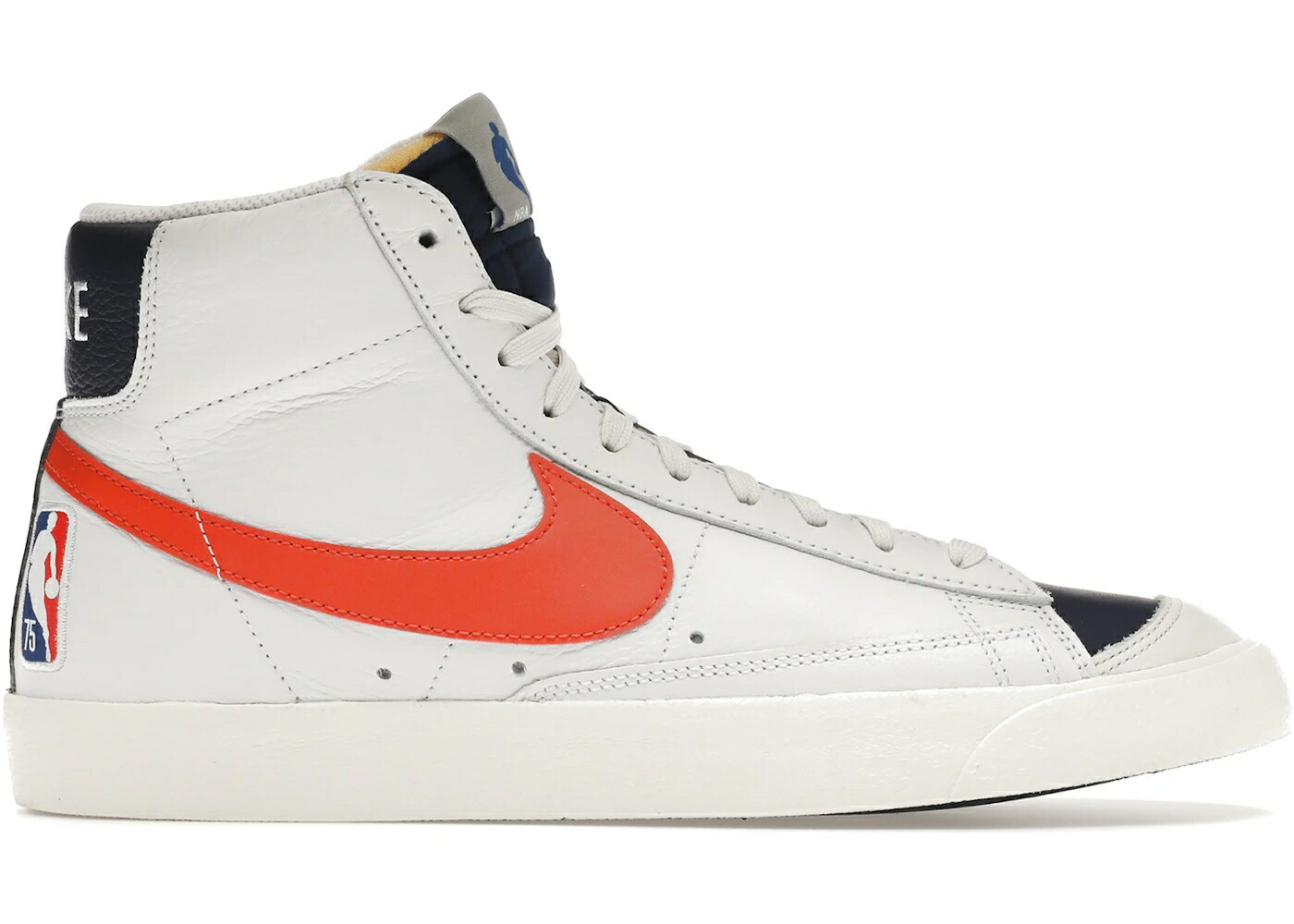 ナイキ ブレイザー ミッド ニックス 白色 ホワイト 橙 オレンジ 青色 ブルー スニーカー メンズ NIKE BLAZER MID 77 NBA 75TH ANNIVERSARY KNICKS / WHITE ORANGE BLUE VOID SAIL