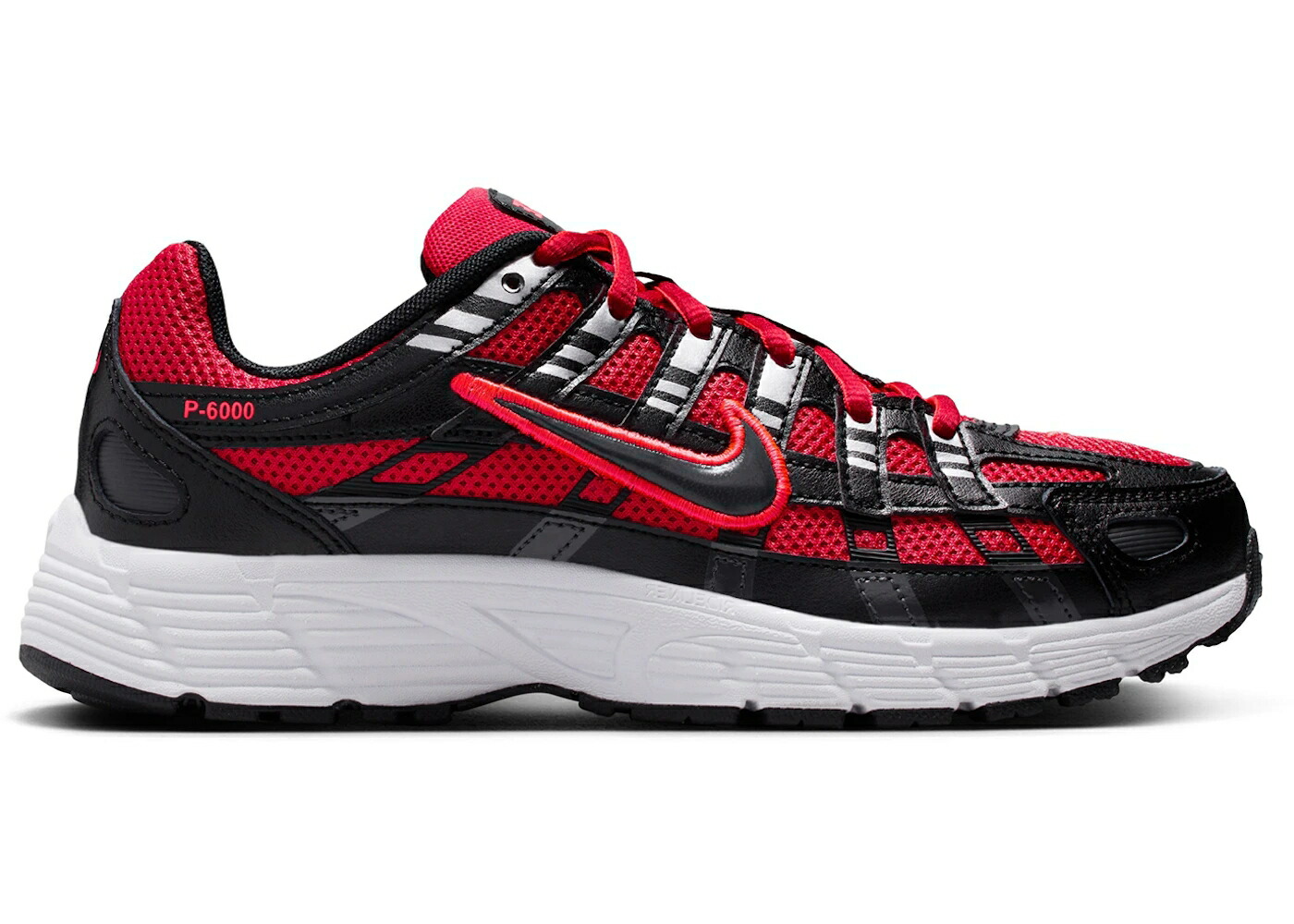 ナイキ 赤 レッド 銀色 シルバー 灰色 グレー 黒色 ブラック ジュニア キッズ NIKE P-6000 UNIVERSITY RED METALLIC SILVER DARK SMOKE GREY BLACK (GS) / UNIVERSITY RED METALLIC SILVER ベビー マタニティ スニーカ 21,024円