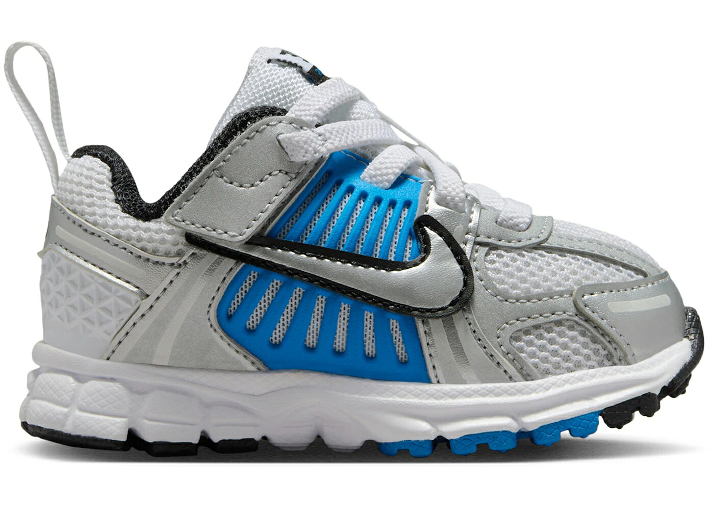 ナイキ 白色 ホワイト 青色 ブルー 黒色 ブラック 銀色 シルバー ジュニア キッズ NIKE VOMERO 5 WHITE LIGHT PHOTO BLUE BLACK METALLIC SILVER (TD) / WHITE LIGHT PHOTO BLUE BLACK 94,490円
