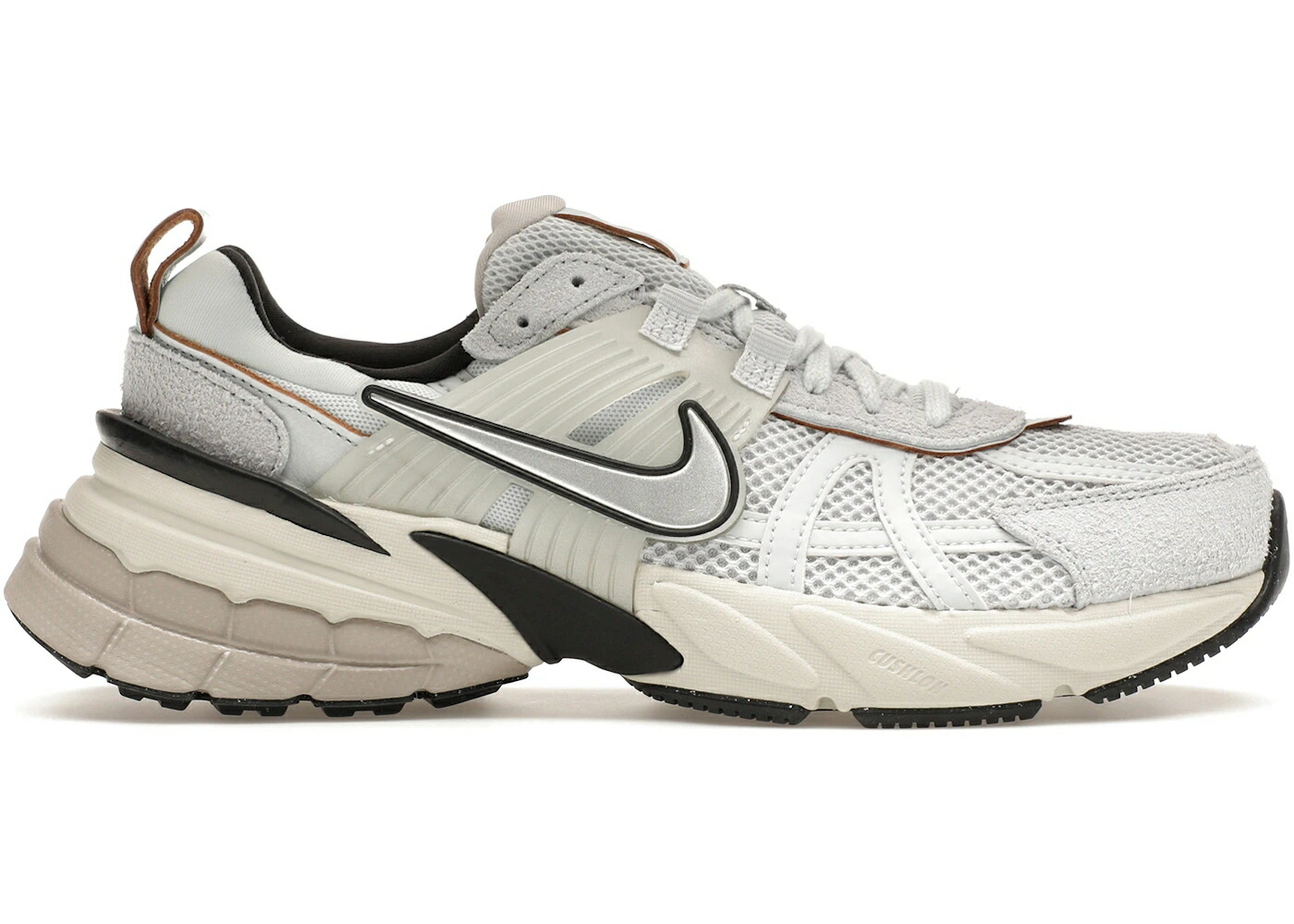 ナイキ 幽客 純然たる プラチナム WOMEN\u0027S スニーカー レディース NIKE V2K RUN PURE PLATINUM CHROME (WOMEN\u0027S) / PURE PLATINUM CHROME PLATINUM