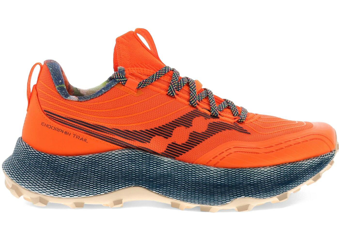 サッカニー 橙 オレンジ スニーカー メンズ SAUCONY ENDORPHIN TRAIL CAMPFIRE STORY ORANGE / CAMPFIRE STORY ORANGE