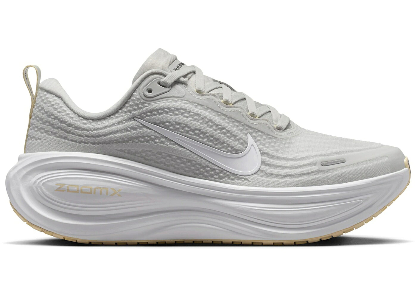 ナイキ WOMEN\u0027S スニーカー レディース NIKE VOMERO PLUS PHOTON DUST ALABASTER (WOMEN\u0027S) / PHOTON DUST ALABASTER ANTHRACITE