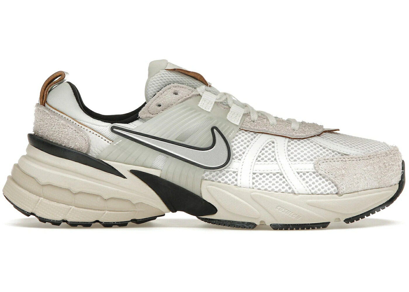 ナイキ 幽客 白いこと 白いこと 赤銅色 赤銅色 WOMEN\u0027S スニーカー レディース NIKE V2K RUN SUMMIT WHITE LIGHT OREWOOD BROWN (WOMEN\u0027S) / SUMMIT WHITE WHITE LIGHT OREWOOD