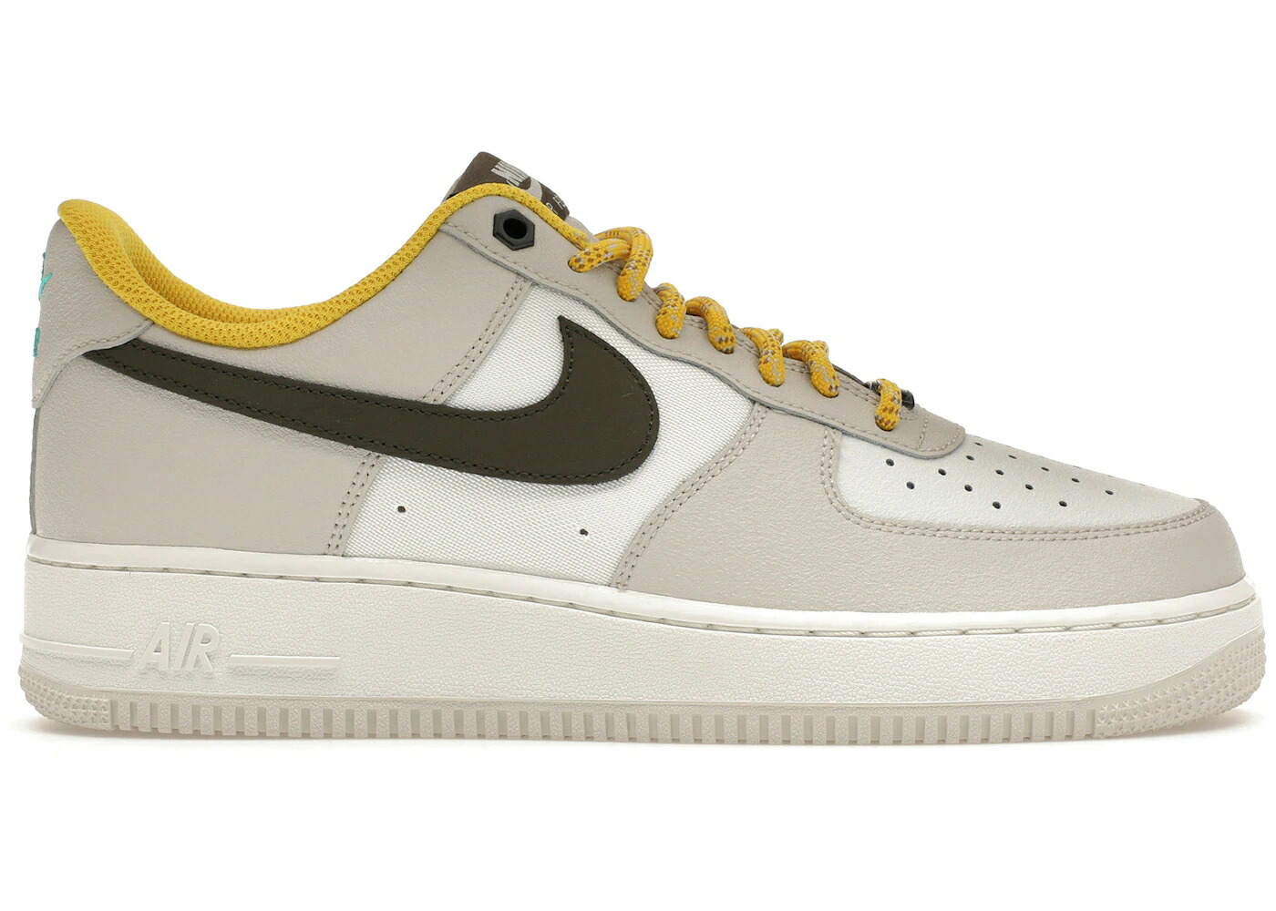 ナイキ カーゴ カーキ エアフォース '07 スニーカー メンズ NIKE AIR FORCE 1 LOW PRM LIGHT BONE CARGO KHAKI VIVID SULFUR / LIGHT BONE CARGO KHAKI SUMMIT｜スニケス