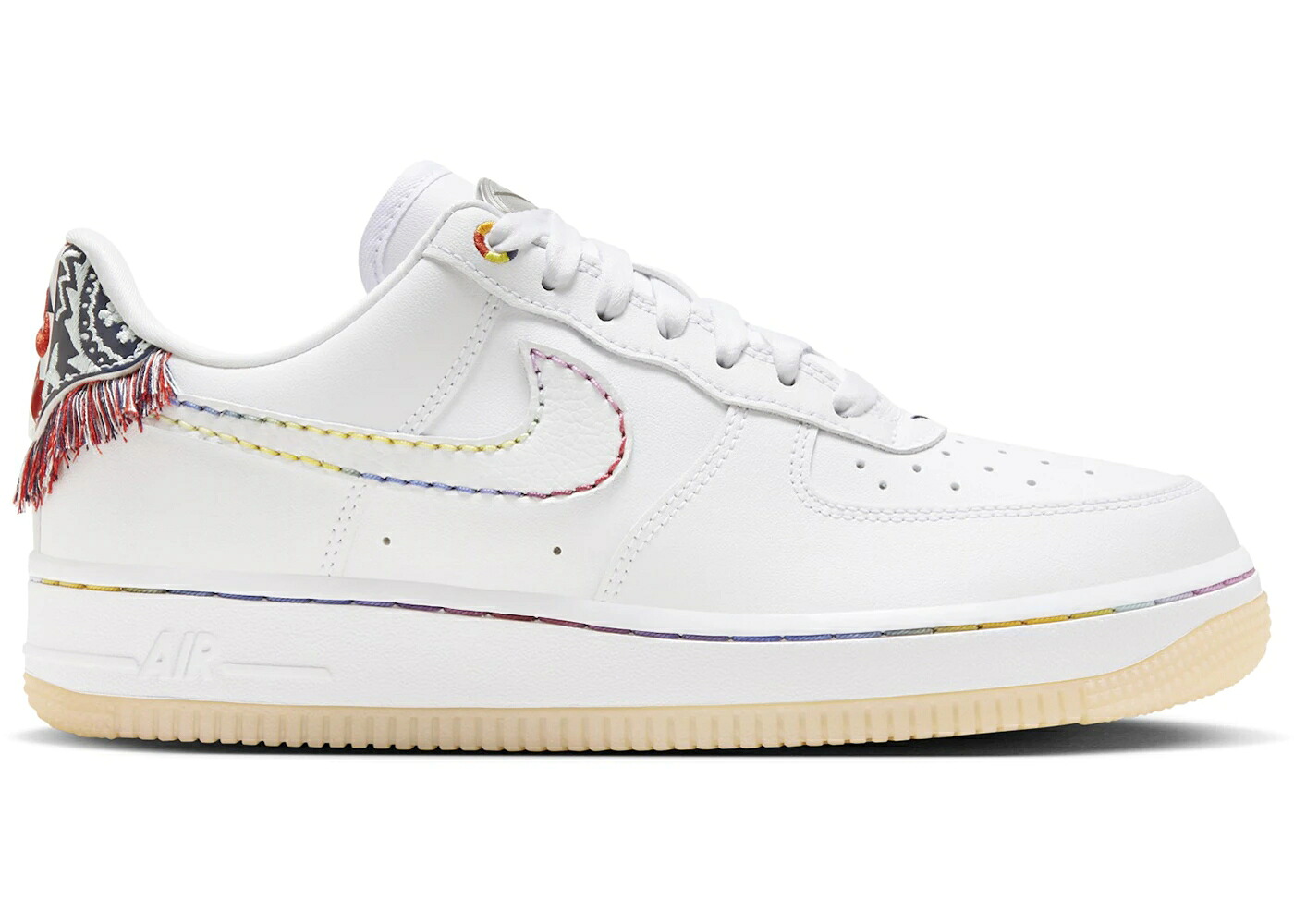 ナイキ 原住民 白いこと 白いこと 空軍 \u002707 WOMEN\u0027S スニーカー レディース NIKE AIR FORCE 1 LOW LX NATIVE PATTERNS (WOMEN\u0027S) / WHITE WHITE WHITE