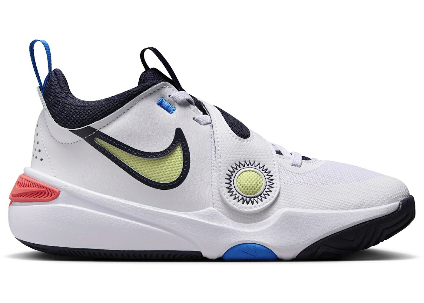 ナイキ チーム 白色 ホワイト クリムゾン 青色 ブルー ジュニア キッズ NIKE TEAM HUSTLE D 11 WHITE BRIGHT CRIMSON PHOTO BLUE LIGHT LEMON TWIST (GS) / WHITE BRIGHT CRIMSON PHOTO BLUE ベビー マタニティ スニーカ