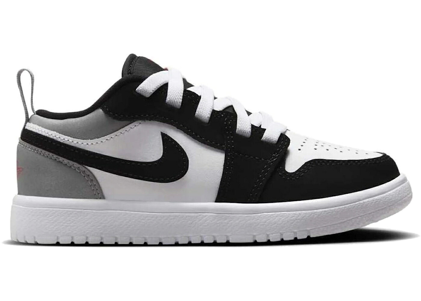ナイキ ジョーダン 白色 ホワイト 黒色 ブラック 銀色 シルバー ファイア ジュニア キッズ JORDAN 1 LOW ALT SE WHITE BLACK MATTE SILVER (PS) / WHITE BLACK MATTE SILVER FIRE ベビー マタニティ スニーカー 28,730円