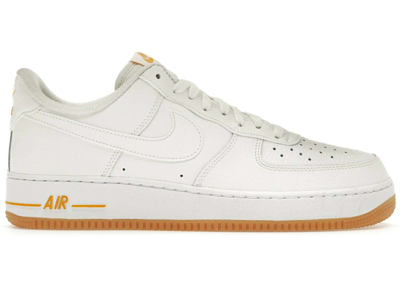ナイキ 白色 ホワイト ゴールド エアフォース 07 スニーカー メンズ NIKE AIR FORCE 1 LOW WHITE UNIVERSITY GOLD GUM / WHITE WHITE UNIVERSITY GOLD
