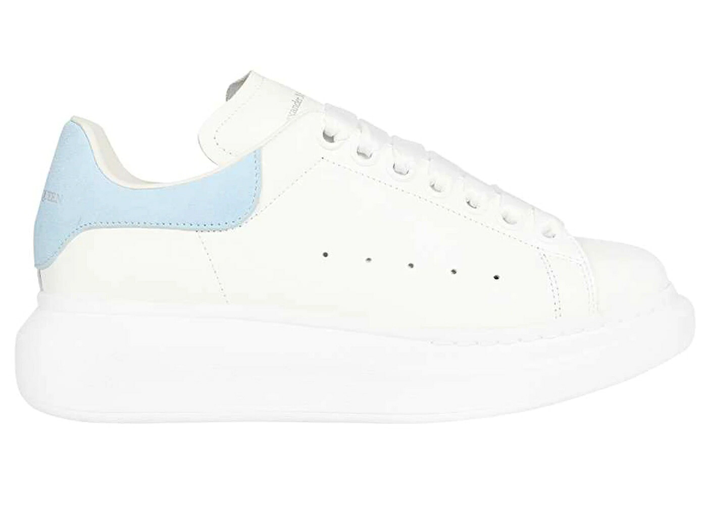 アレキサンダーマックイーン 靴 スニーカー 白色 ホワイト アイボリー 青色 ブルー ジュニア キッズ ALEXANDER MCQUEEN ALEXANDER MCQUEEN OVERSIZED SNEAKER WHITE IVORY BLUE (KIDS) / WHITE IVORY BLUE ベビー マ|スニケス