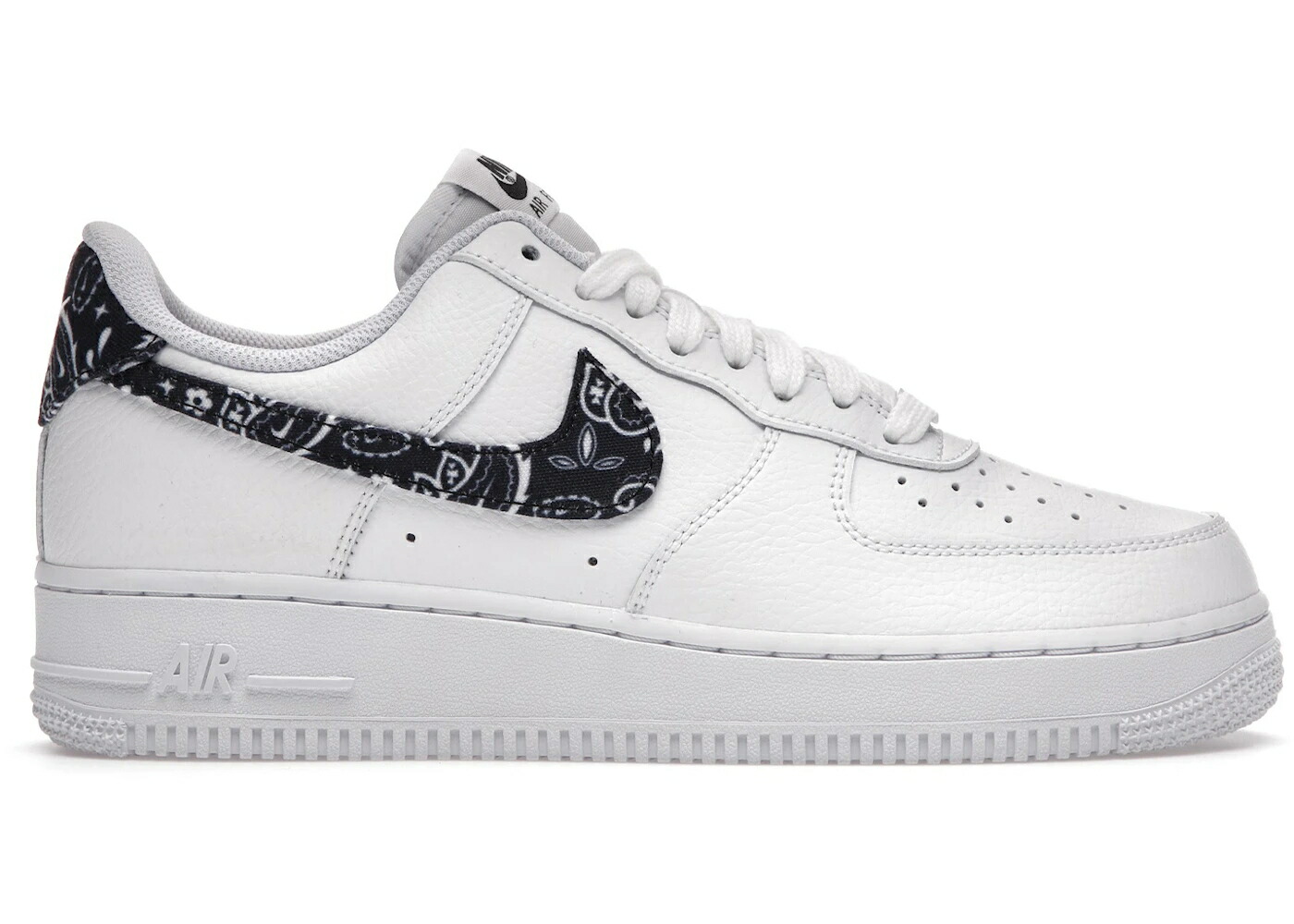 ナイキ 白色 ホワイト 黒色 ブラック エアフォース 07 WOMEN スニーカー レディース NIKE AIR FORCE 1 LOW ESSENTIAL WHITE BLACK PAISLEY (WOMEN) / WHITE BLACK WHITE