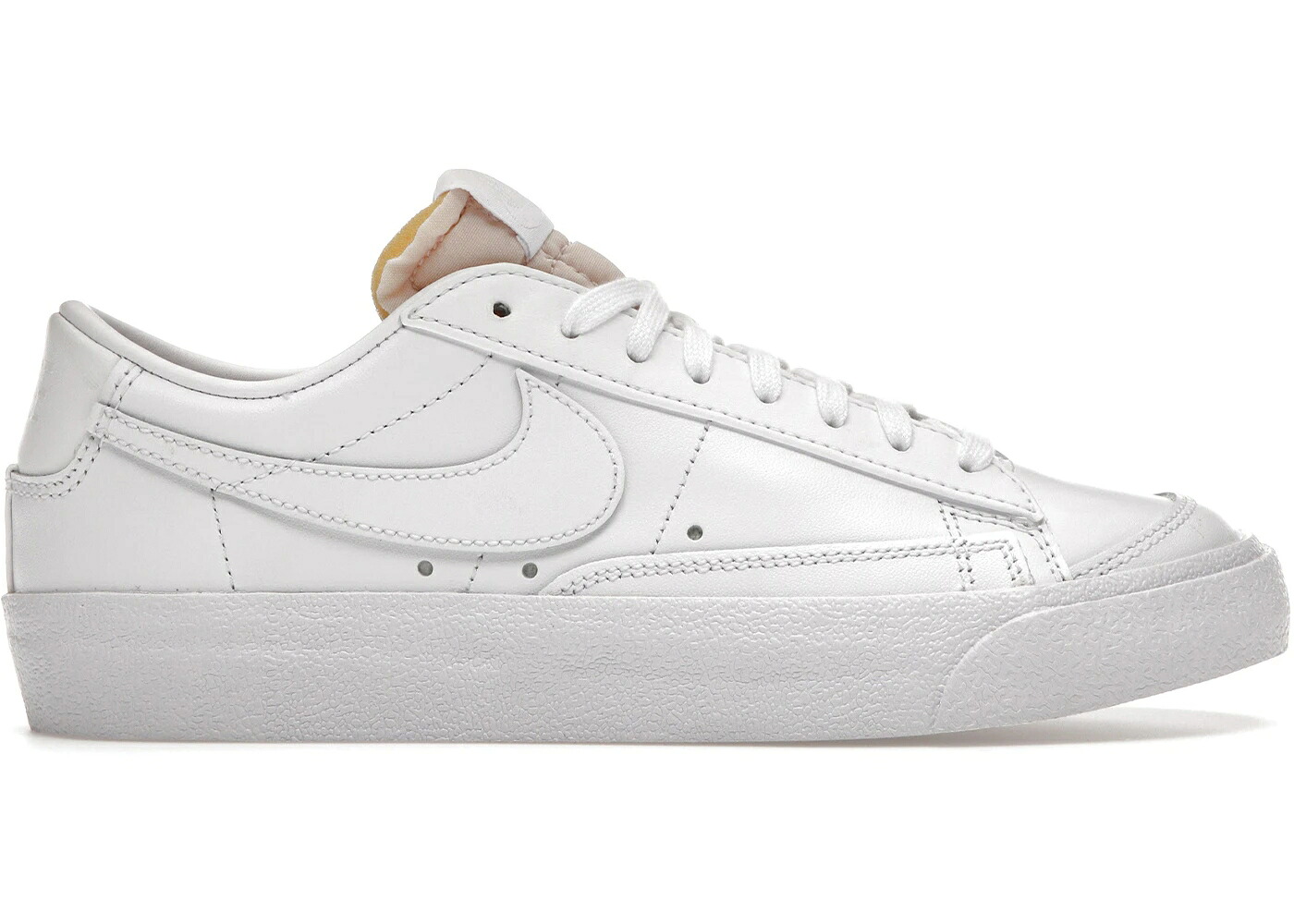 ナイキ ブレイザー 白いこと 白いこと WOMEN\u0027S スニーカー レディース NIKE BLAZER LOW 77 WHITE (WOMEN\u0027S) / WHITE WHITE WHITE