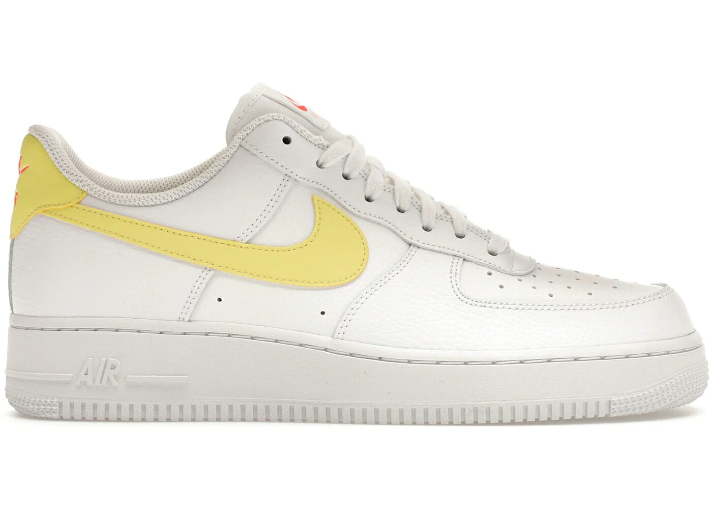 ナイキ 白色 ホワイト エアフォース '07 WOMEN'S スニーカー レディース NIKE AIR FORCE 1 LOW WHITE CITRON (WOMEN'S) / WHITE LIGHT CITRON|スニケス