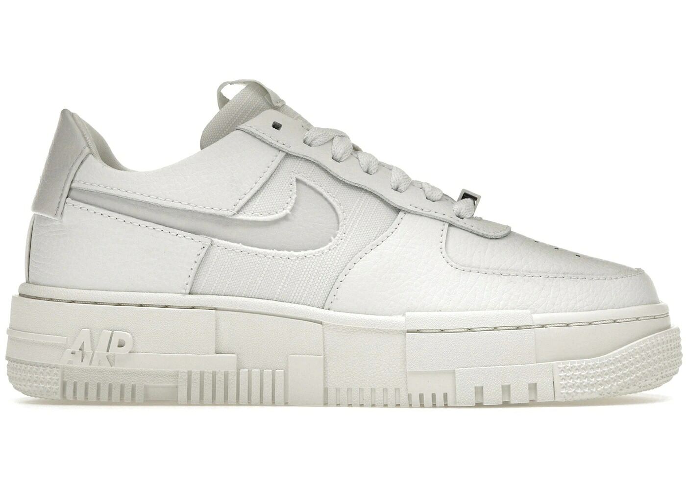 ナイキ 白色 ホワイト エアフォース WOMEN'S スニーカー レディース NIKE AIR FORCE 1 LOW PIXEL SUMMIT WHITE (WOMEN'S) / SUMMIT WHITE PHOTON DUST SUMMIT