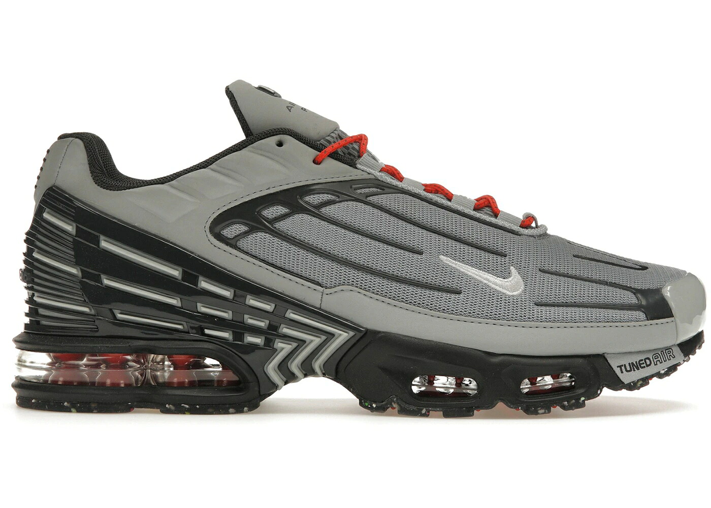 ナイキ マックス 灰色 グレー 銀色 シルバー エアマックスプラス スニーカー メンズ NIKE AIR MAX PLUS 3 LIGHT SMOKE GREY METALLIC SILVER / LIGHT SMOKE GREY METALLIC SILVER｜スニケス 46,320円