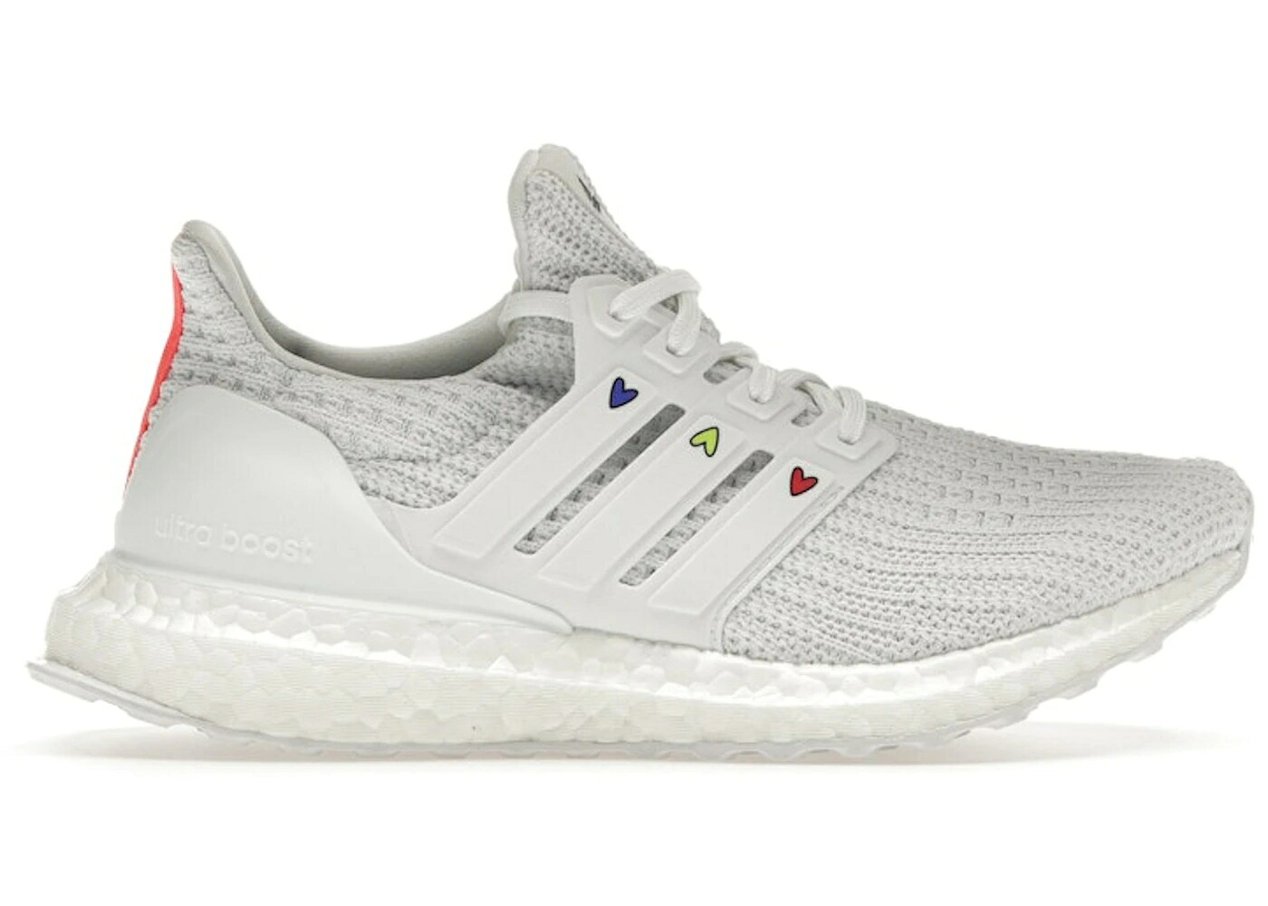 アディダス ウルトラ ブースト 白色 ホワイト ウルトラブースト 4.0 WOMEN'S スニーカー レディース ADIDAS ULTRA BOOST DNA HEARTS PACK WHITE (WOMEN'S) / CLOUD WHITE CHALK WHITE SOLAR｜スニケス
