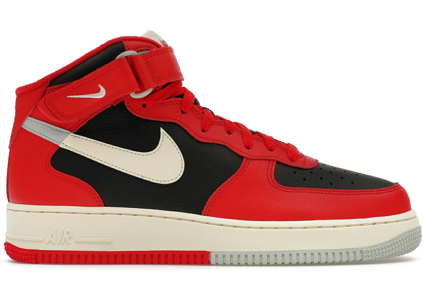 ナイキ ミッド 黒色 ブラック 赤 レッド 銀色 シルバー エアフォース スニーカー メンズ NIKE AIR FORCE 1 MID LV8 SPLIT BLACK RED / BLACK COCONUT MILK LIGHT SILVER