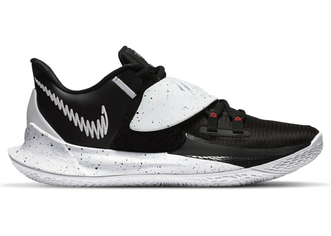 ナイキ カイリー チーム 黒色 ブラック 白色 ホワイト 銀色 シルバー スニーカー メンズ NIKE KYRIE LOW 3 TEAM BLACK WHITE / BLACK WHITE METALLIC SILVER