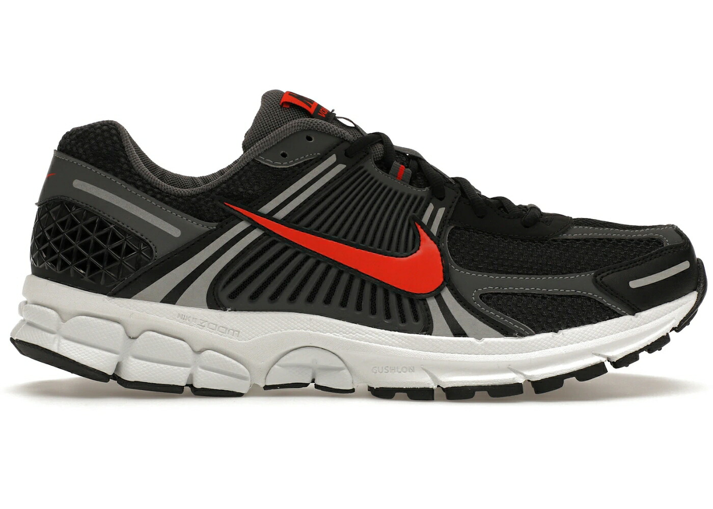 ナイキ ズーム 黒色 ブラック 赤 レッド 灰色 グレー スニーカー メンズ NIKE ZOOM VOMERO 5 BLACK PICANTE RED / BLACK PICANTE RED IRON GREY
