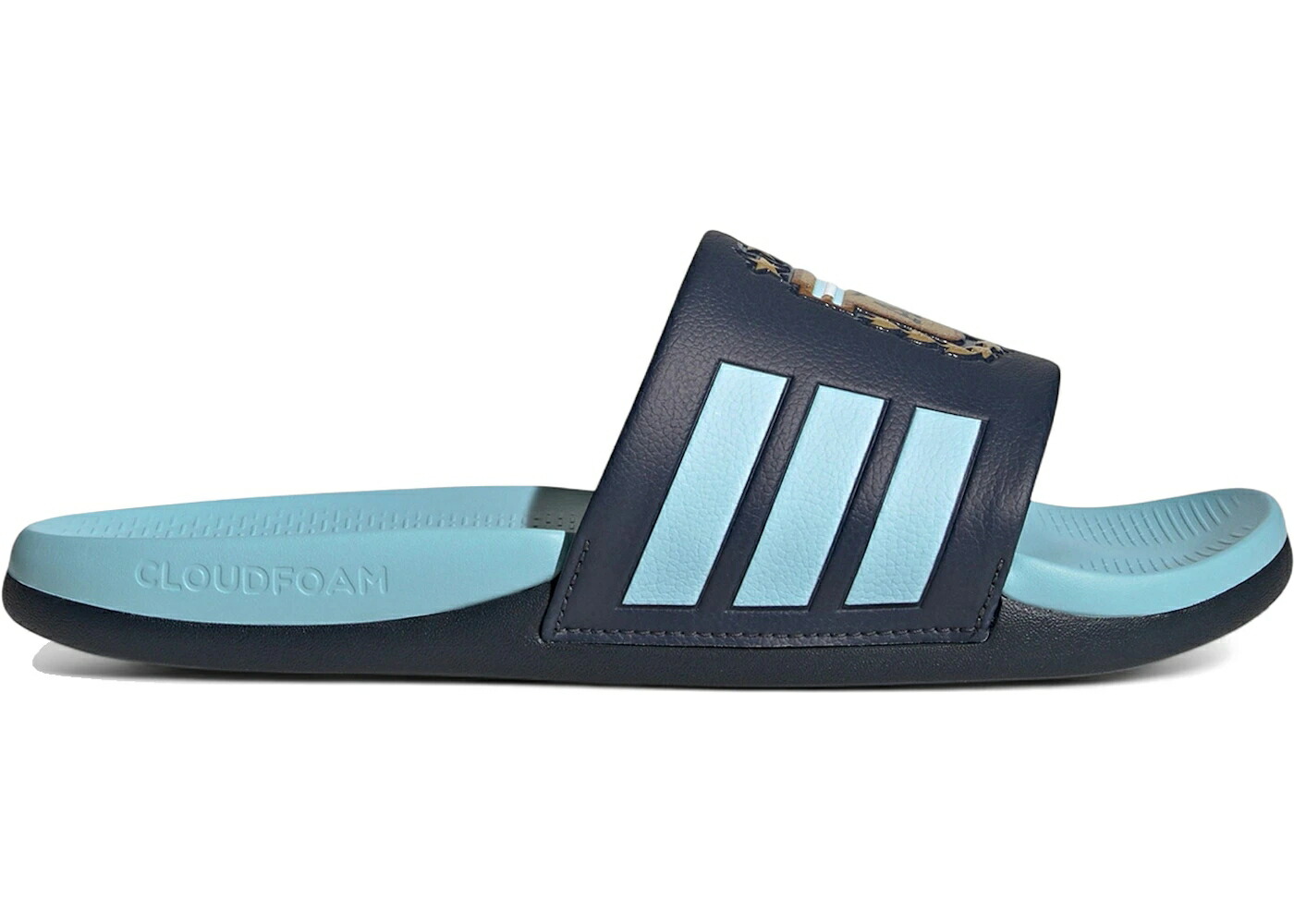アディダス アディレッタ アルゼンチン ナイト爵 紺色 米国海軍 ゴールド 2.0 スニーカー メンズ ADIDAS ADILETTE COMFORT SLIDES FIFA WORLD CUP 2026 ARGENTINA / NIGHT NAVY DARK FOOTBALL GOLD