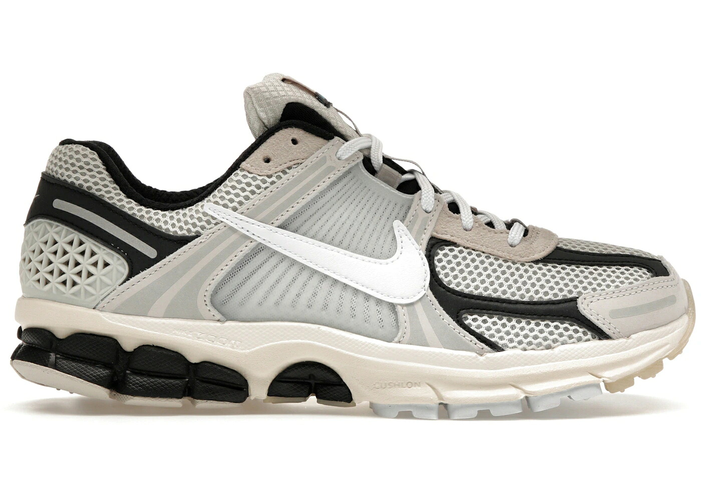 ナイキ ズーム 黒色 ブラック 白色 ホワイト 灰色 グレー スニーカー メンズ NIKE ZOOM VOMERO 5 SUPERSONIC LIGHT BONE BLACK / WHITE IGLOO BLACK NEUTRAL GREY｜スニケス 38,220円