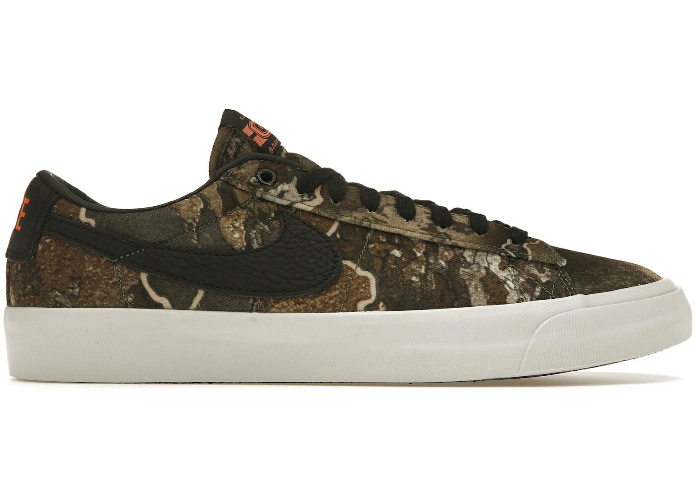 ナイキ エスビー ブレイザー プロ プレミアム 緑 グリーン カモ柄 黒色 ブラック スニーカー メンズ NIKE SB BLAZER LOW PRO GT PREMIUM GREEN REALTREE CAMO / BLACK BLACK PHOTO DUST SAFETY
