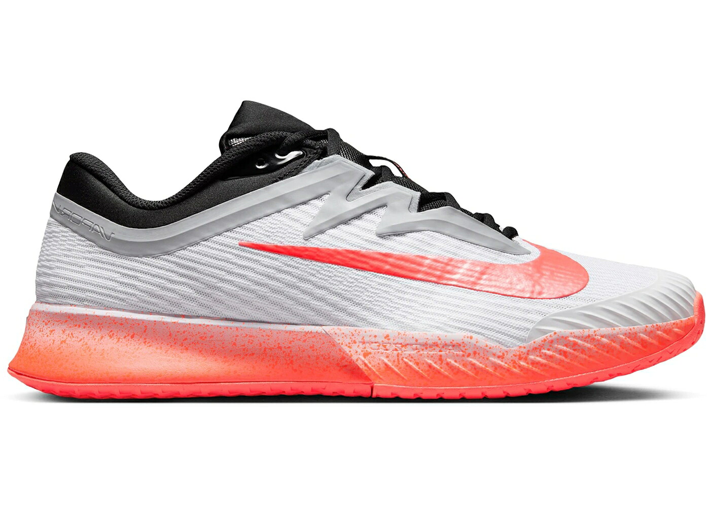 ナイキ コート ズーム プロ プレミアム 白色 ホワイト 灰色 グレー スニーカー メンズ NIKE COURT AIR ZOOM VAPOR PRO 3 PREMIUM HC WHITE HOT LAVA / WHITE WOLF GREY HOT LAVA